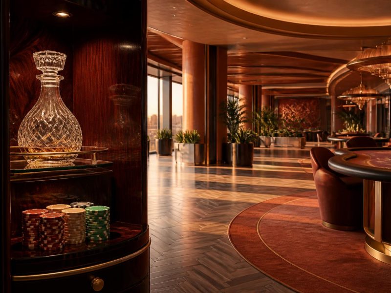 Strategic Play: Mastering Casino Etiquette, Bankroll Management, and Game Selection